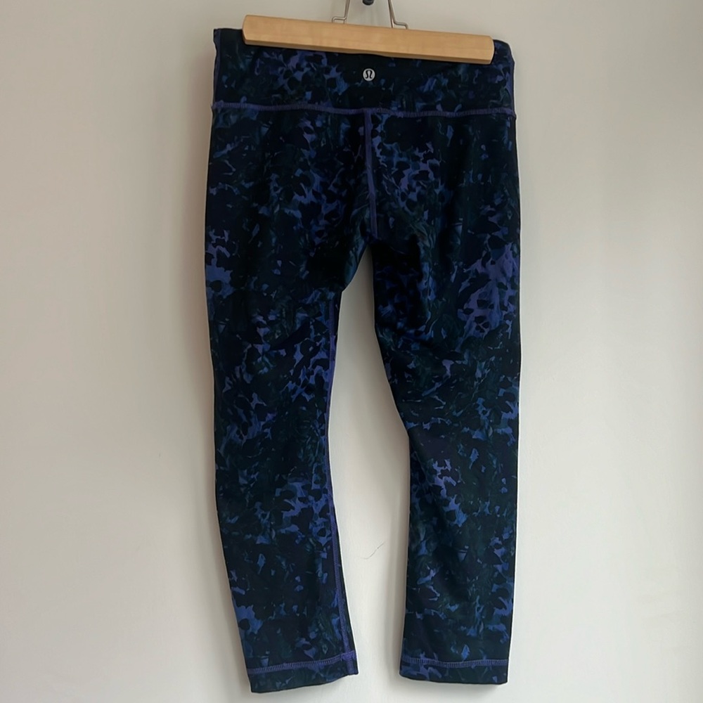 Lululemon Wunder Under crop leggings